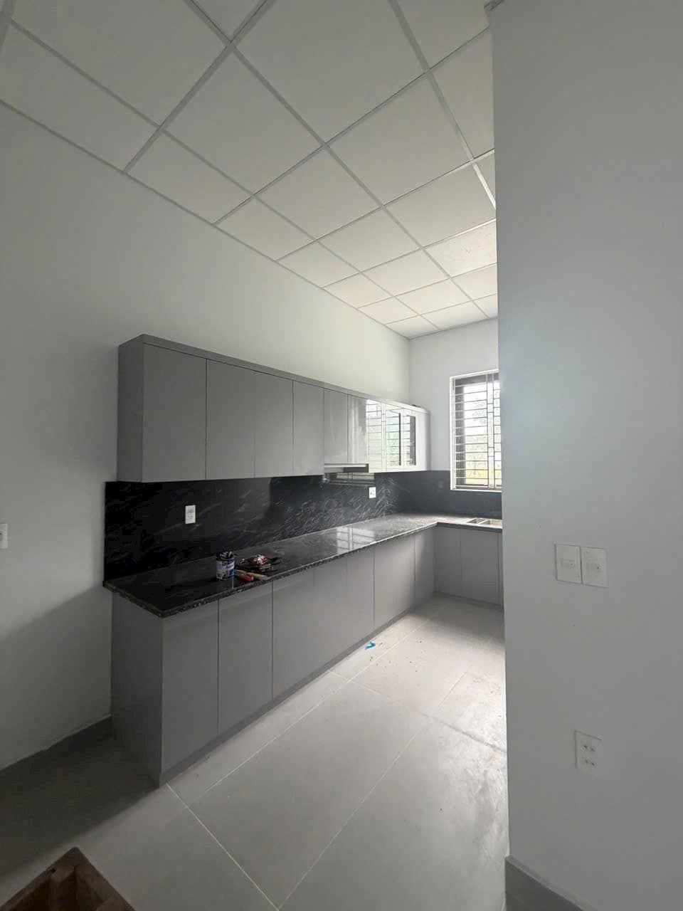 Cho thuê căn nhà mặt đường Lê Thanh Nghị, TP HD, 260m2, mặt tiền 8.5m, thang máy, KD tốt - Ảnh 3