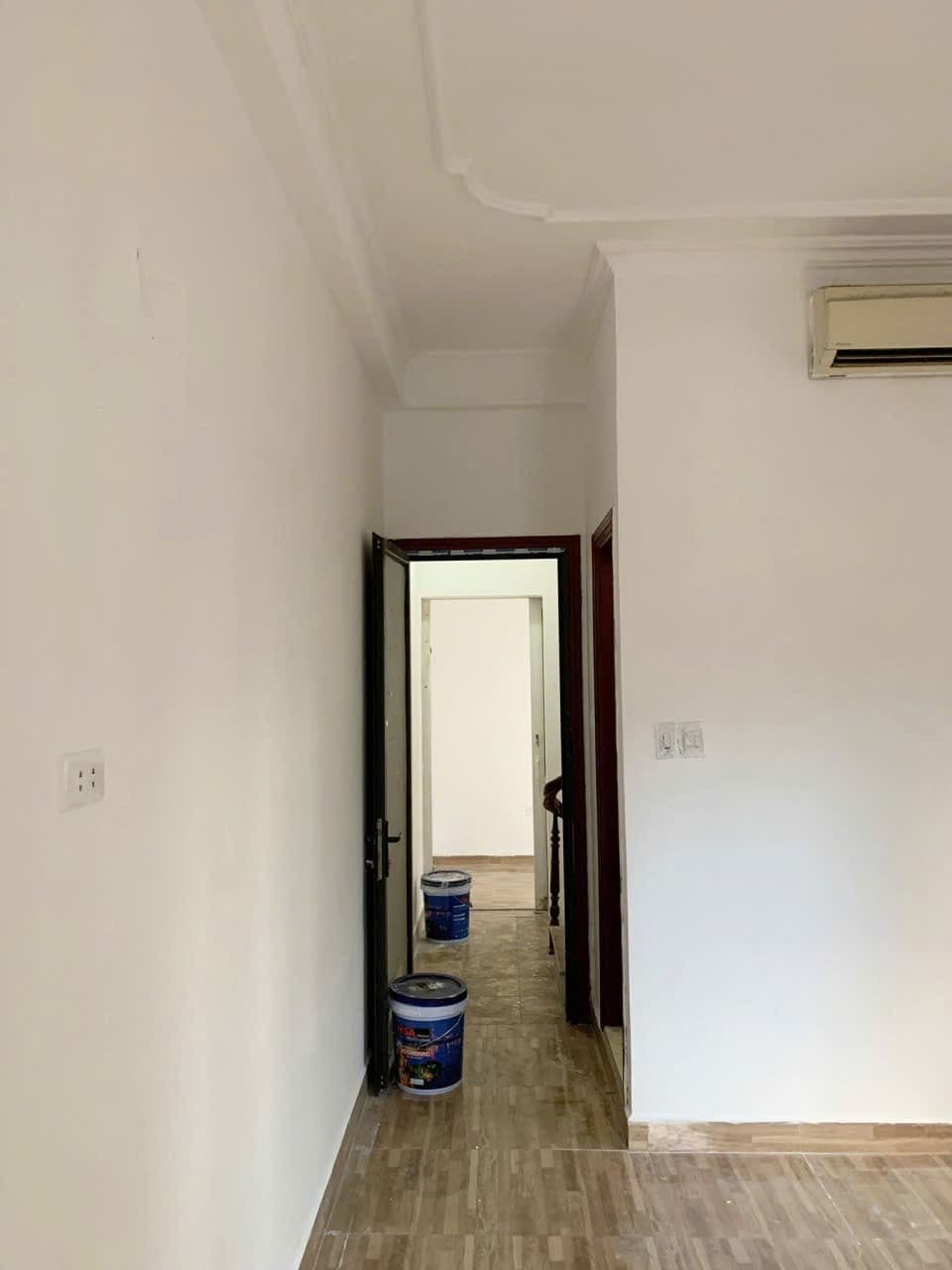 Cho thuê nhà ngõ 5 Láng Hạ, Đống Đa 42M x 4T giá 16.5 triệu OTO - KD