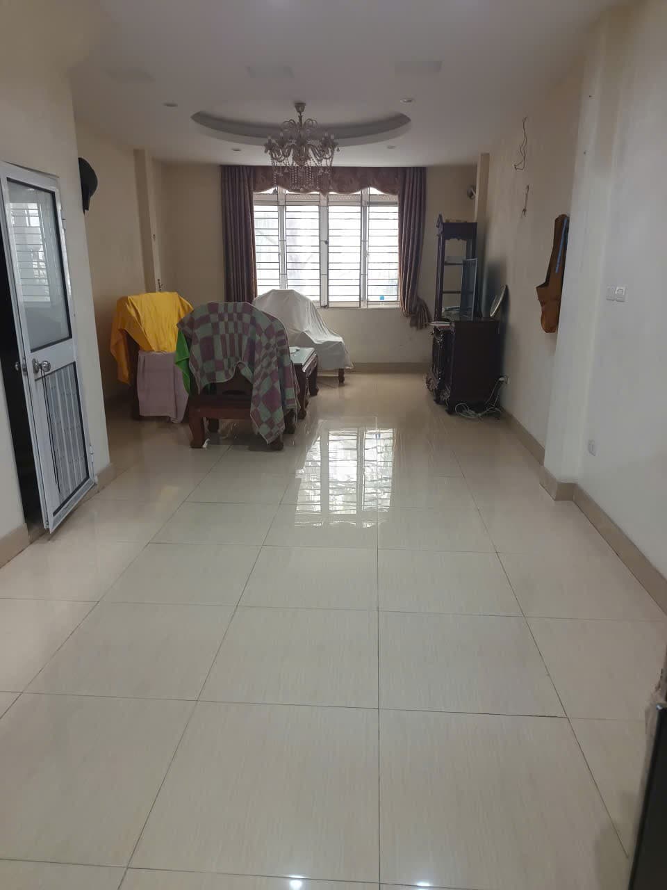 Cho thuê nhà NGÕ Ô TÔ TRÁNH Dịch Vọng Hậu, Cầu Giấy 55M x 5T giá 22 triệu - Ảnh 2