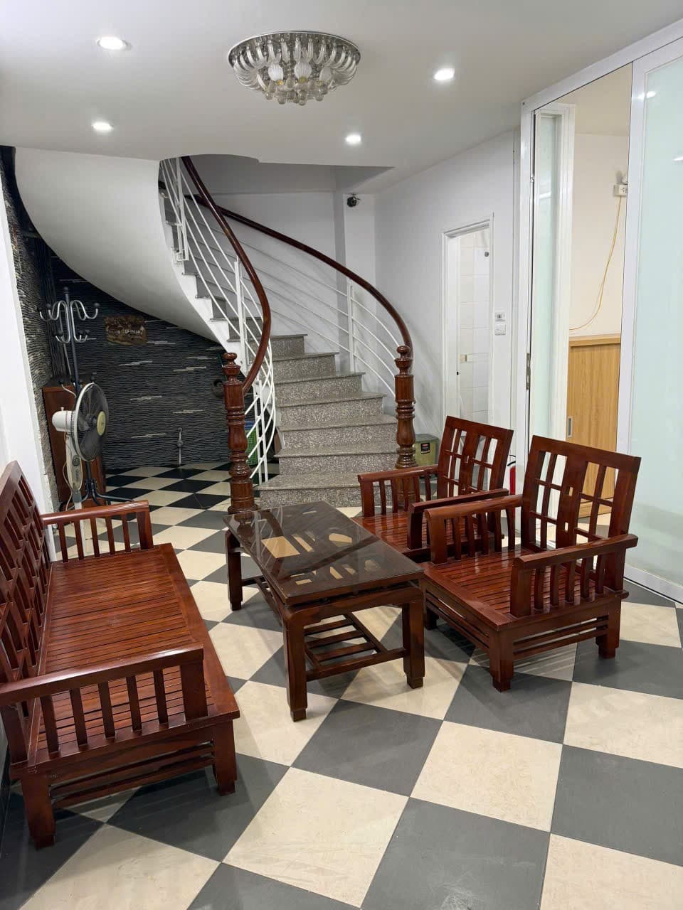 Cho thuê NHÀ ĐẸP - FULL ĐỒ Yên Hoà, Cầu Giấy 40M x 5T giá 18 triệu