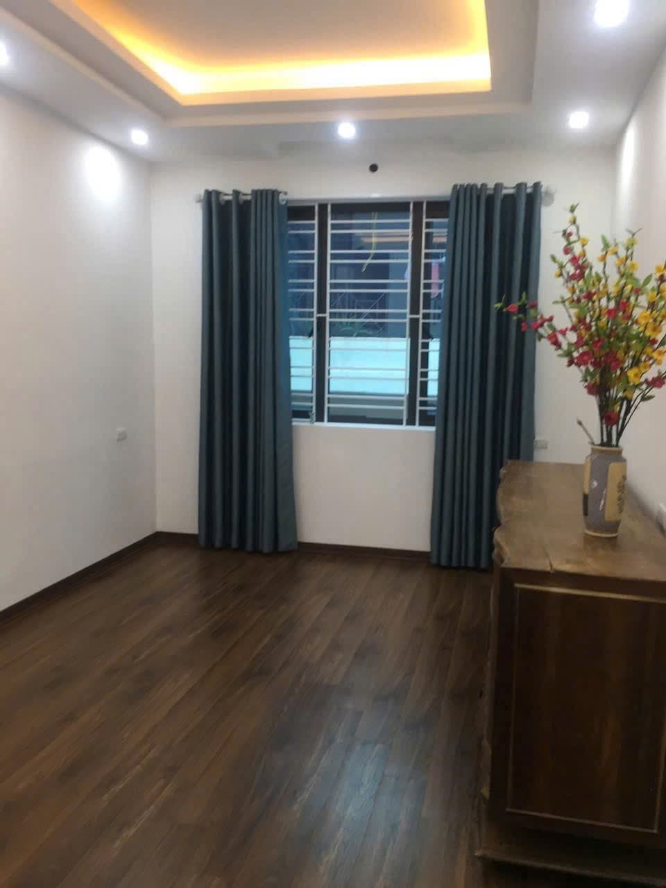 Cho thuê nhà ngõ 5 Láng Hạ, Đống Đa 42M x 4T giá 16.5 triệu OTO - KD - Ảnh 2