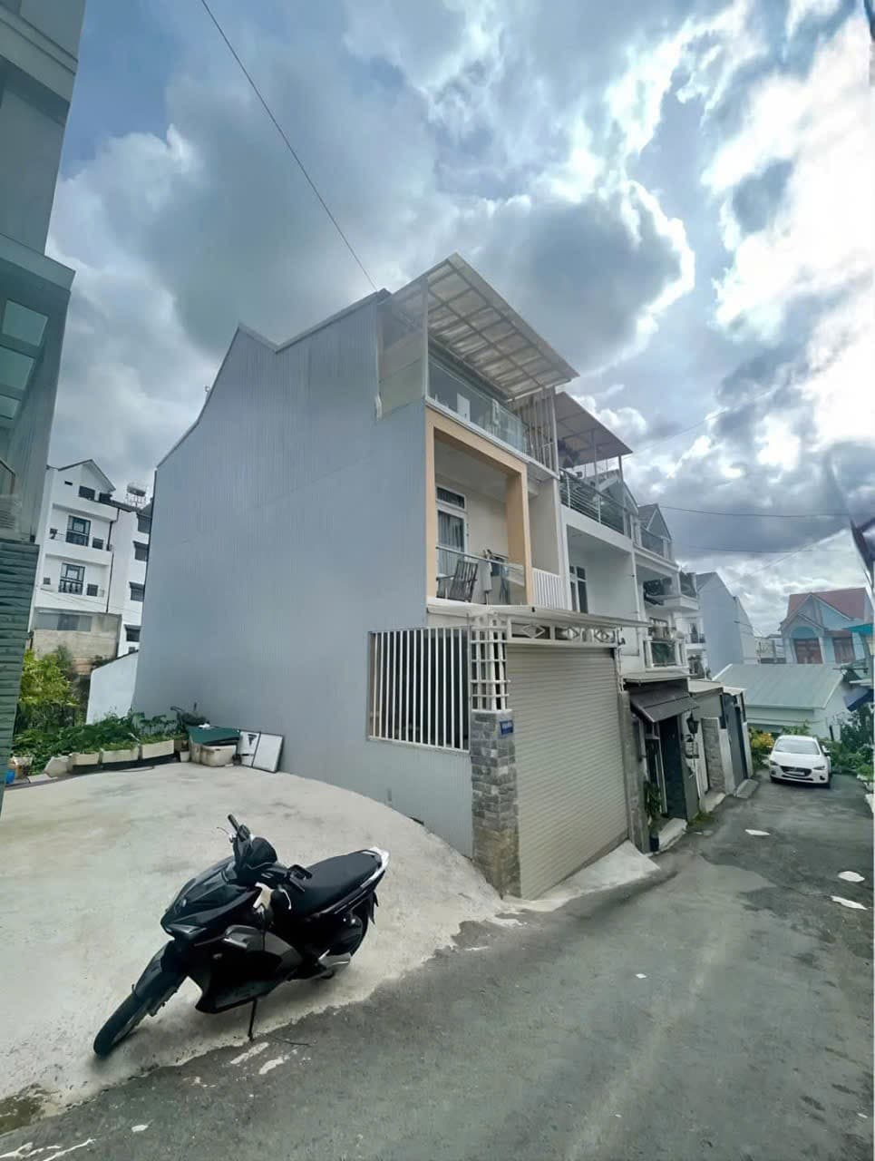 Cho thuê CHO THUÊ NHÀ NGUYÊN CĂN 4PN NGUYỄN ĐÌNH CHIỂU P9 ĐÀ LẠT