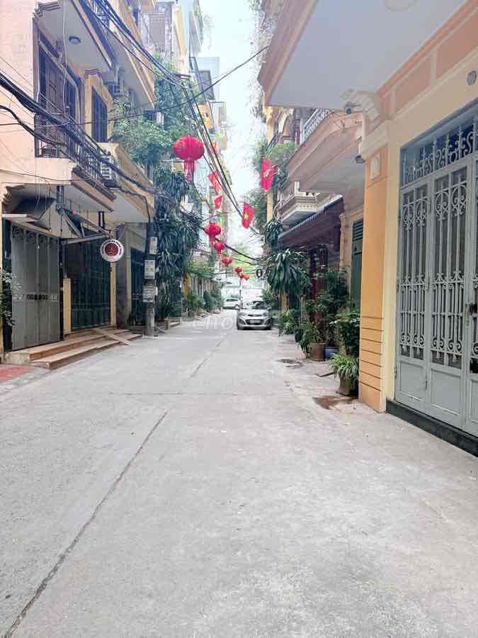 Đống Đa, 40m x 6 Tầng ô chờ Thang Máy, nhỉnh 16 tỷ, ô tô tránh