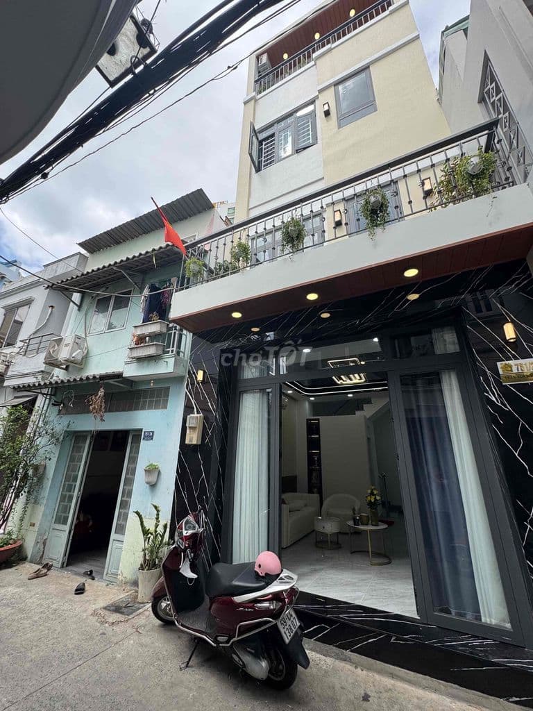 nhà đẹp hẻm 3,5m đường Trần Xuân dt 4x9 trệt 3 lẩu 3 phòng ngủ