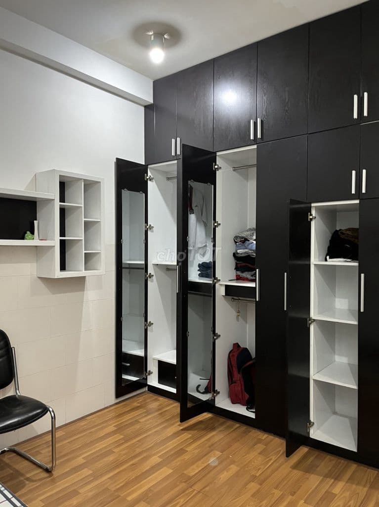 Bán Nhà Đường Lê Bôi 1 Trệt 3 Lầu Giá Chỉ 16.3 Tỷ