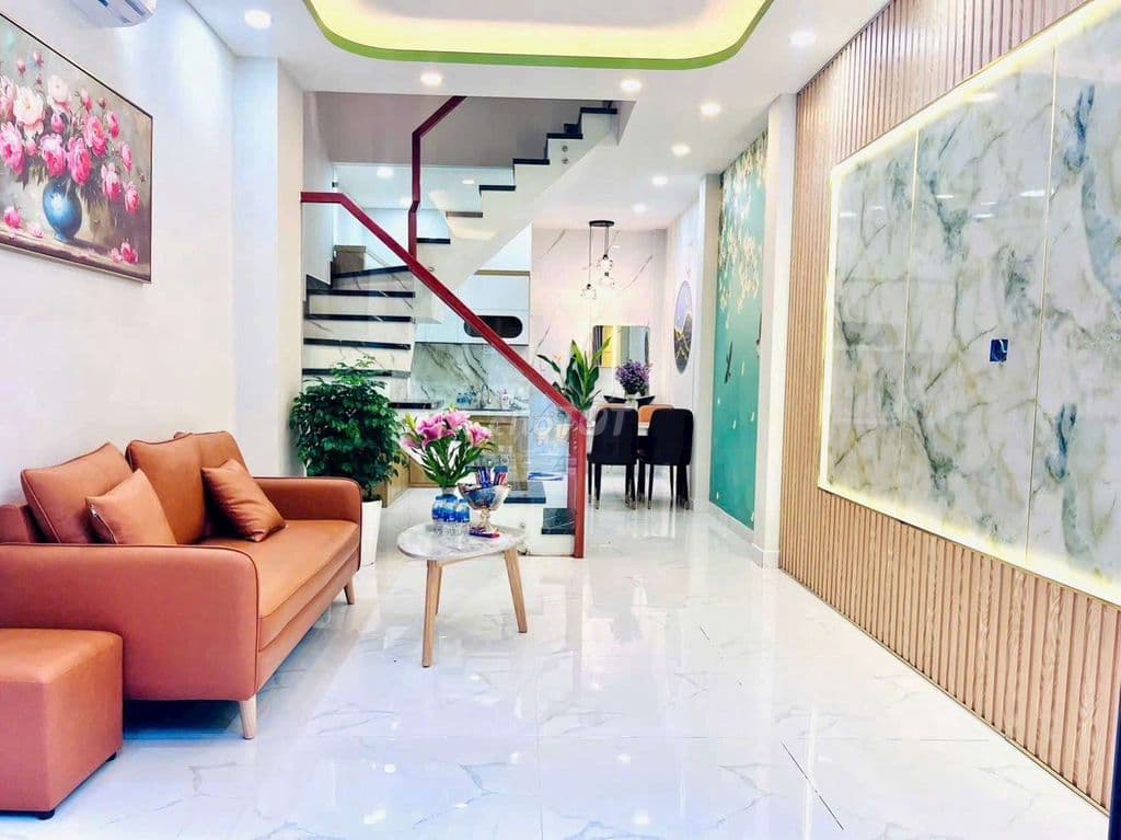 Nhà xây mới 100%, ngay chợ vải sầm uất - Ảnh 2