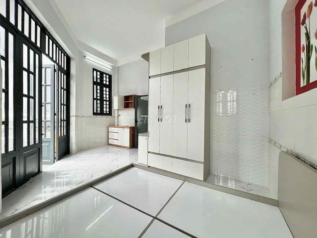 Siêu phẩm tại Quận 8, khu vực sầm uất