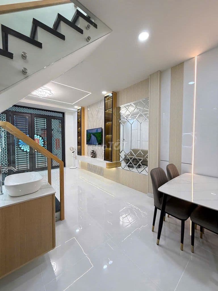 NHÀ ĐẸP HXH KHUÔNG VIỆT - TẶNG FULL NỘI THẤT CAO CẤP - Ảnh 2
