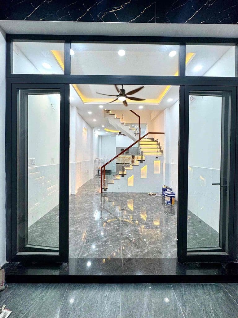 Bán nhà mới đẹp đường Âu Dương Lân Q8 - Ảnh 2