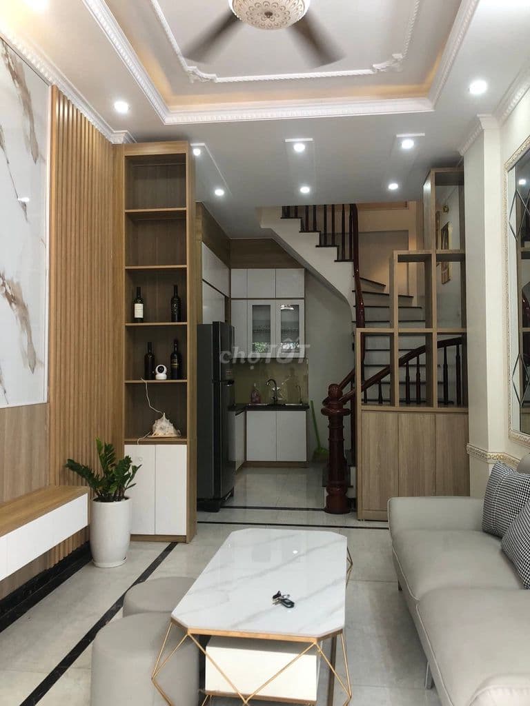 Nhà 5 tầng Lĩnh Nam Hoàng Mai DT 35m2 nhỉnh 8 tỷ - Ảnh 2