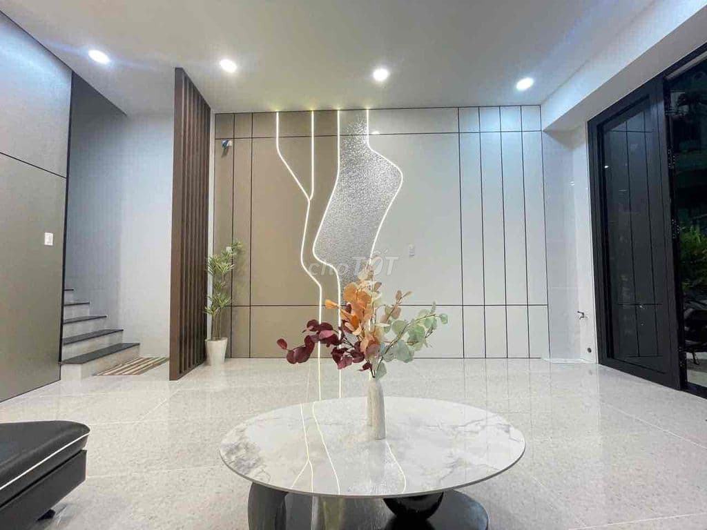 BÁN NHÀ MỚI HẺM XE HƠI FULL NỘI THẤT THANG MÁY THIẾT KẾ XỊN 4PN, 3WC - Ảnh 2