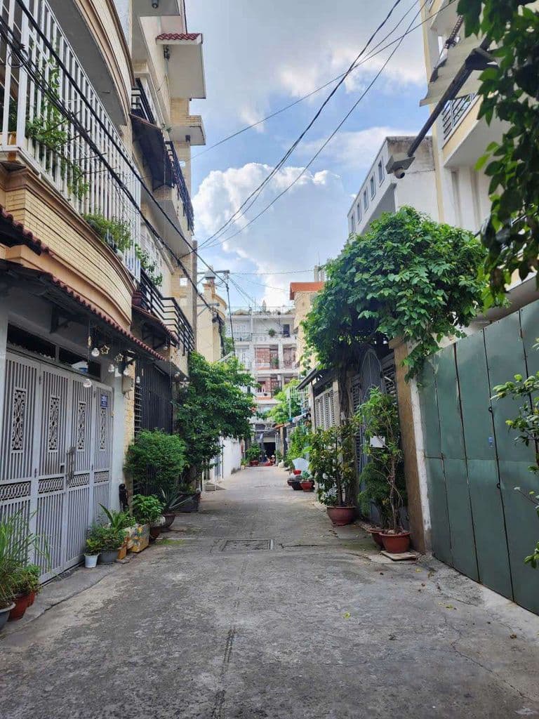 HIẾM!!!BÁN NHÀ TRƯỜNG CHINH QUẬN 12-40M² - XE HƠI ĐẬU CỬA- 3 TỶ 1