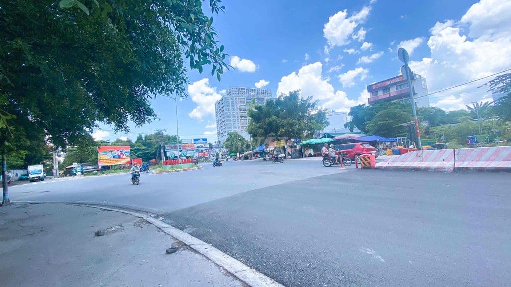 CC NGỘP BANK BÁN ĐẤT TẶNG NHÀ | 2 TẦNG 136M2 | TAM BÌNH - THỦ ĐỨC