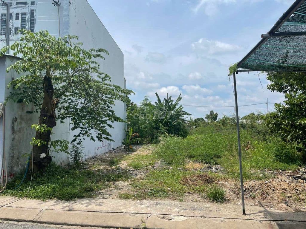 Đất thổ cư 10x20m, mặt tiền hẻm nhựa Bà Điểm 4 gần trường Bùi Văn Ngữ