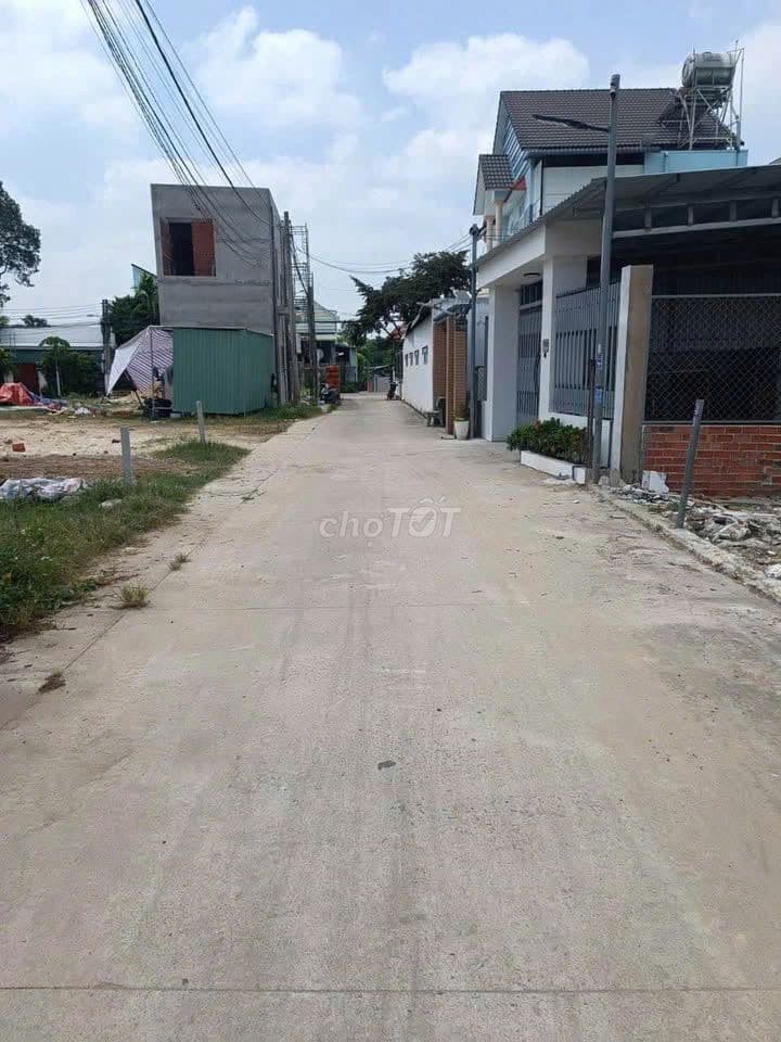 BÁN NHANH LÔ ĐẤT XÃ TÂN AN HỘI, 250M2, SHR, 795TR