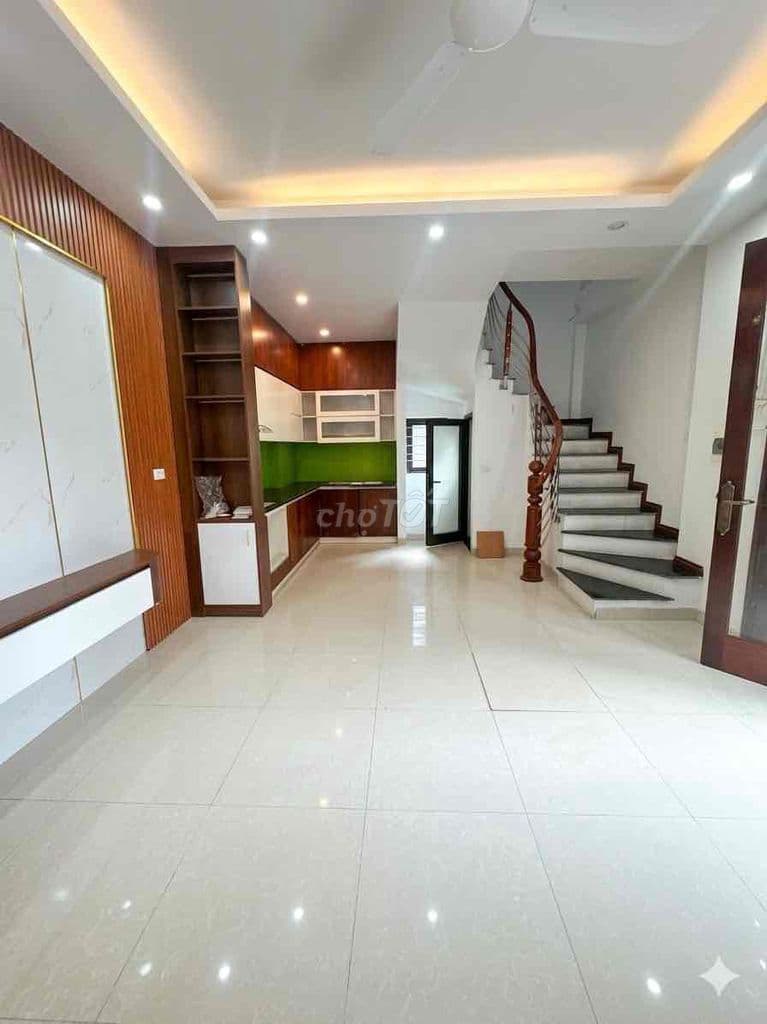 🔥 GẤP BÁN - NHÀ DÂN XÂY NGỌC THỤY - Ô TÔ ĐỖ CỬA 🔥 • - Ảnh 3