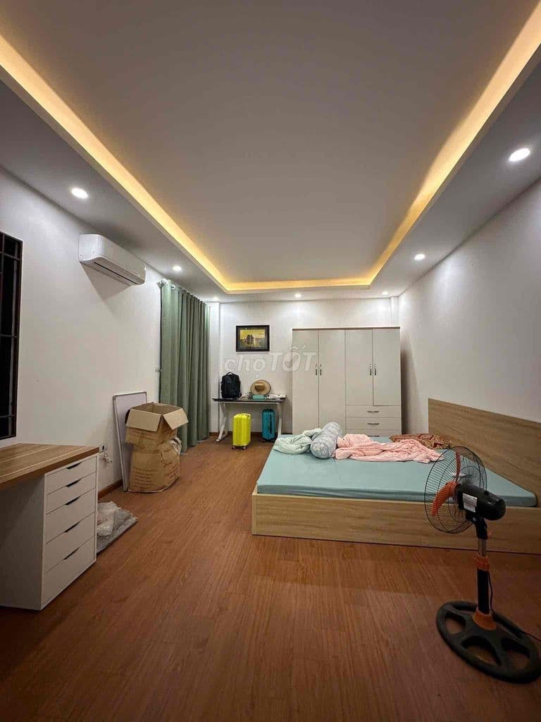 6.2 tỷ - phố Tam Trinh nhà đẹp dân xây 33m2 x4T 2 thoáng nông thông ở