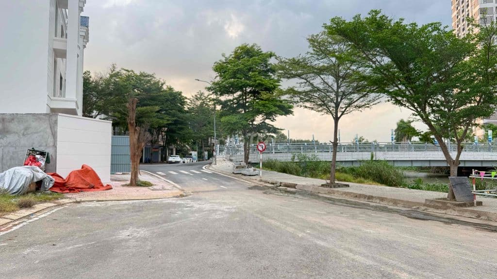 BÁN ĐẤT KDC RIOGANDE - CẠNH CHUNG CƯ MT - 4.5 TỶ/56M2 - Ảnh 2