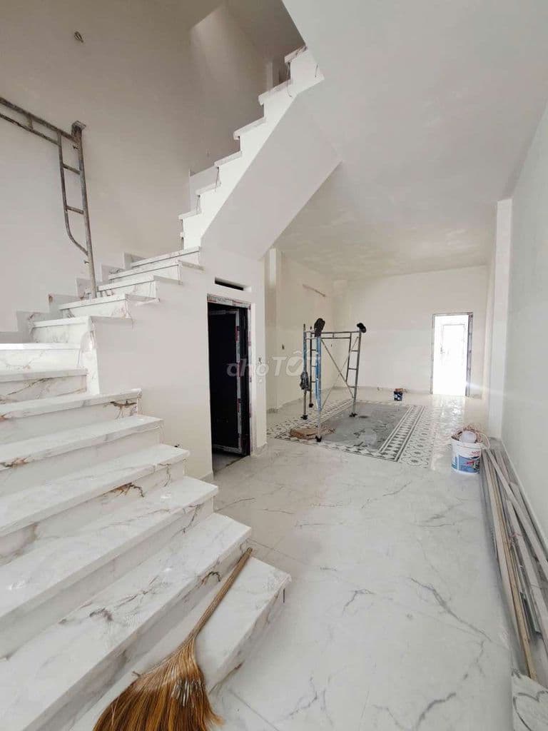 Nhà hẻm 20 đường Mã Lò P.BTĐA 4x25 xây dựng 2lầu 6tỷ 800 giáp Tên Lửa - Ảnh 3