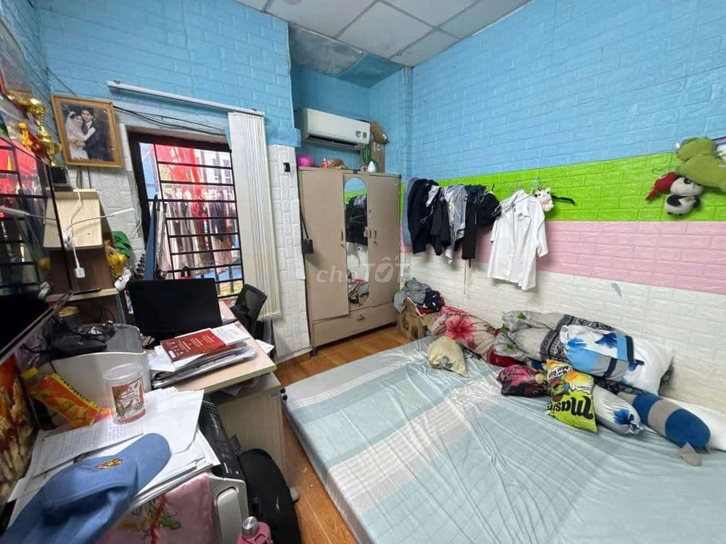 Chỉ 2.6 tỷ Nhà Gần Chợ Hiệp Thành Quận 12 Nhà 2 Tầng 2 phòng ngủ hẻm r - Ảnh 3