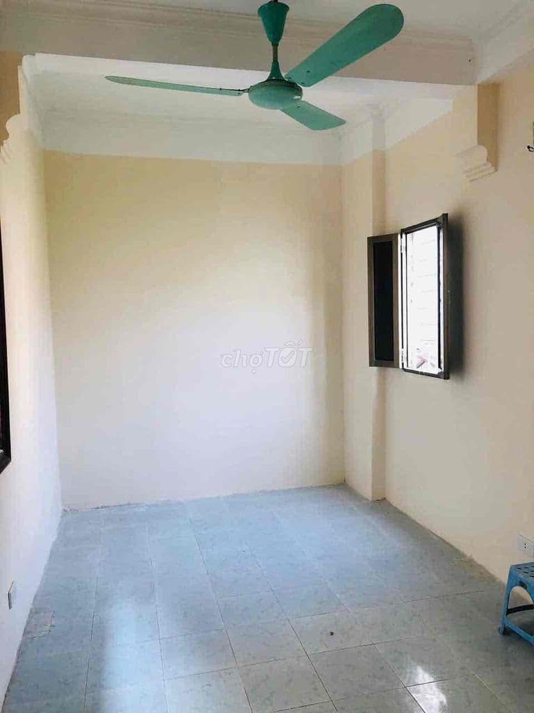 Nhà 4T vị trí đẹp khu phố cổ Cao Bá Quát-Điện Biên Phủ cách oto 10m
