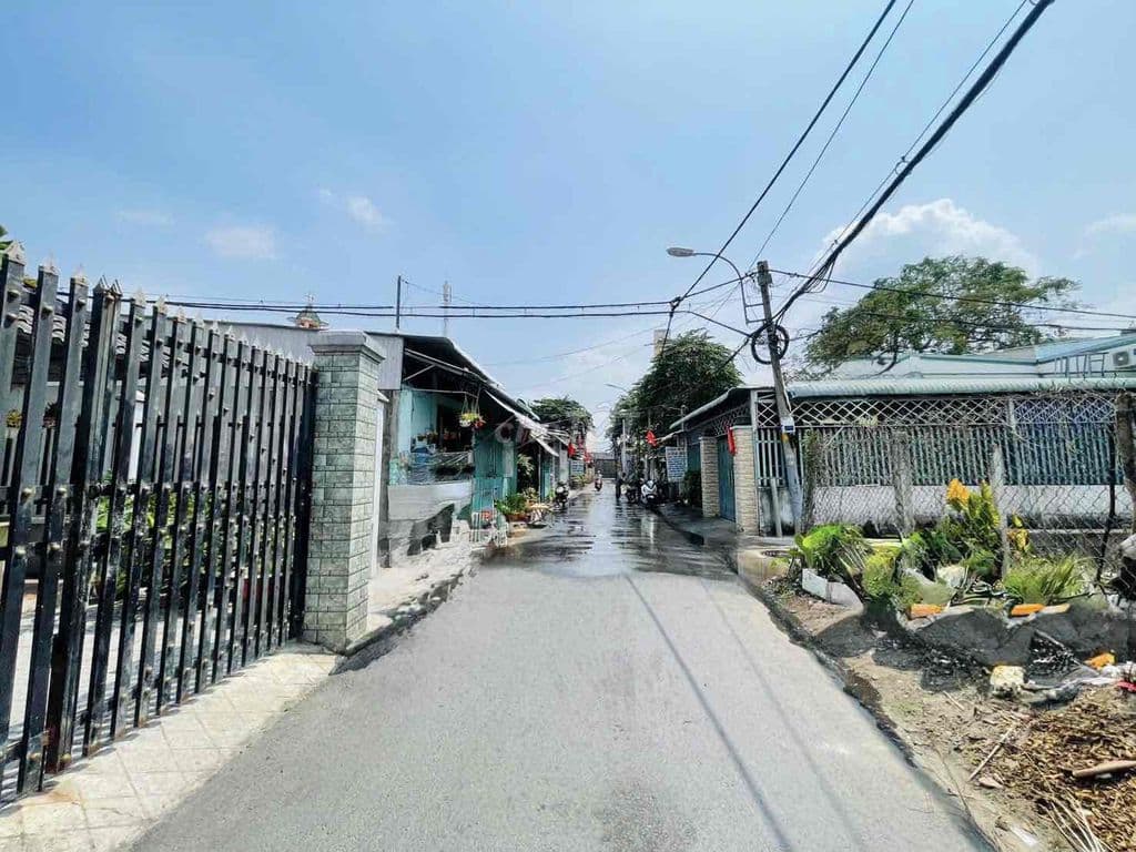 Bán đất tặng nhà 810 triệu SHR. Trung tâm thị trấn Củ Chi - Ảnh 3