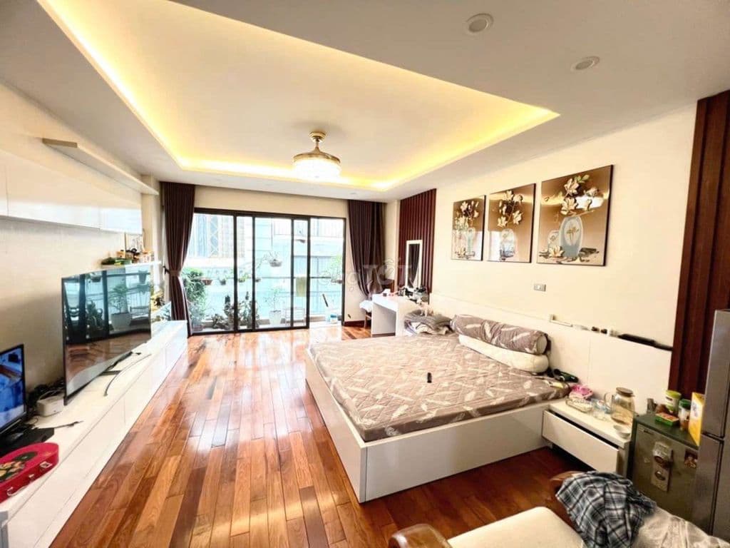 Bán nhà Trâu Quỳ, tháng máy, full nội thất, Gara ô tô, 4 phòng ngủ