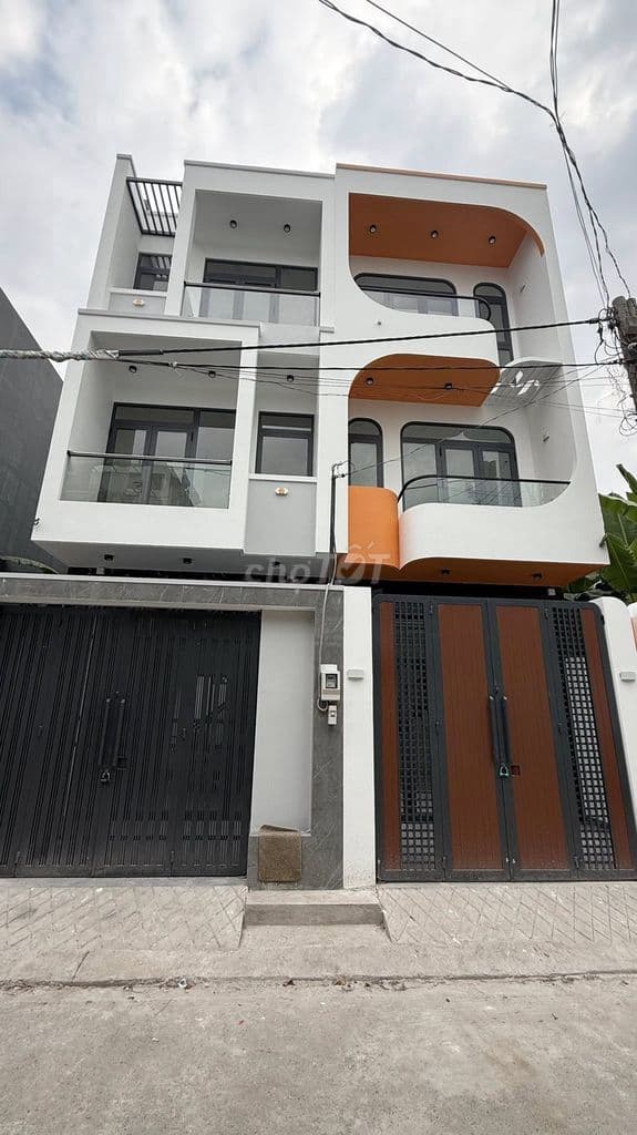 NHÀ 3 TẦNG MỚI XÂY ĐƯỜNG VÕ VĂN HÁT - 5,85 TỶ