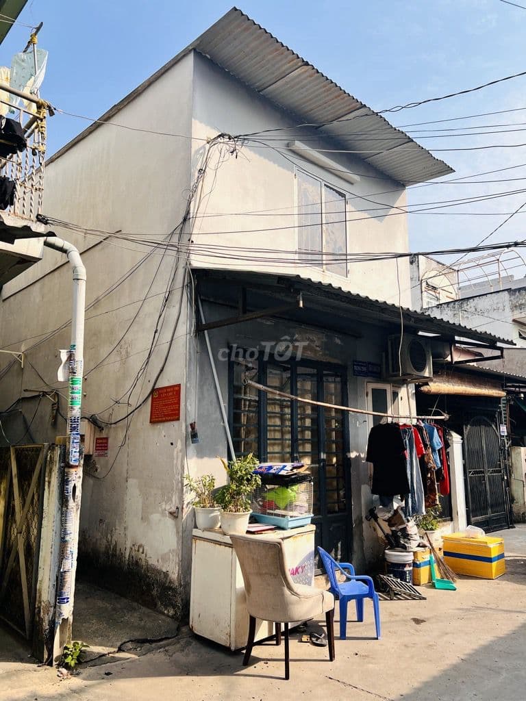 Dãy trọ đường NGUYỄN VĂN QUÁ, phường ĐHT, Q12, dt 120m2 (5mx24m) 5,5Tỷ