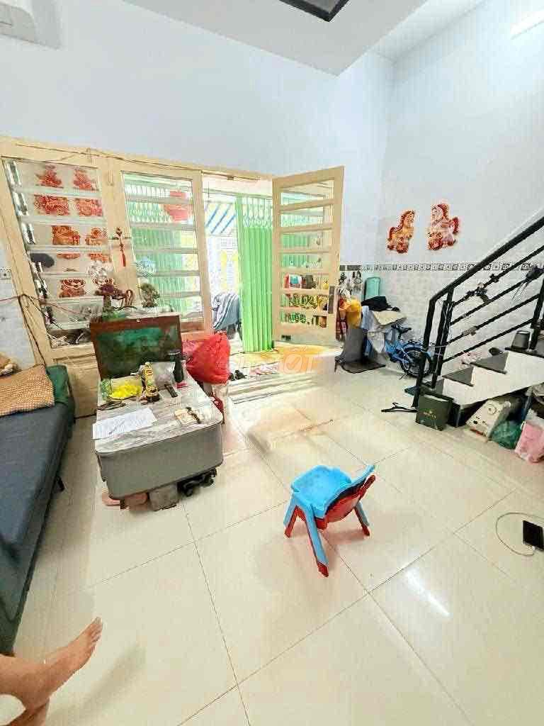 Bán nhà ngon, ngang 4.5m chỉ 5.95T, Đ.Đoàn văn bơ, ra Tôn Đản kế chợ. - Ảnh 3