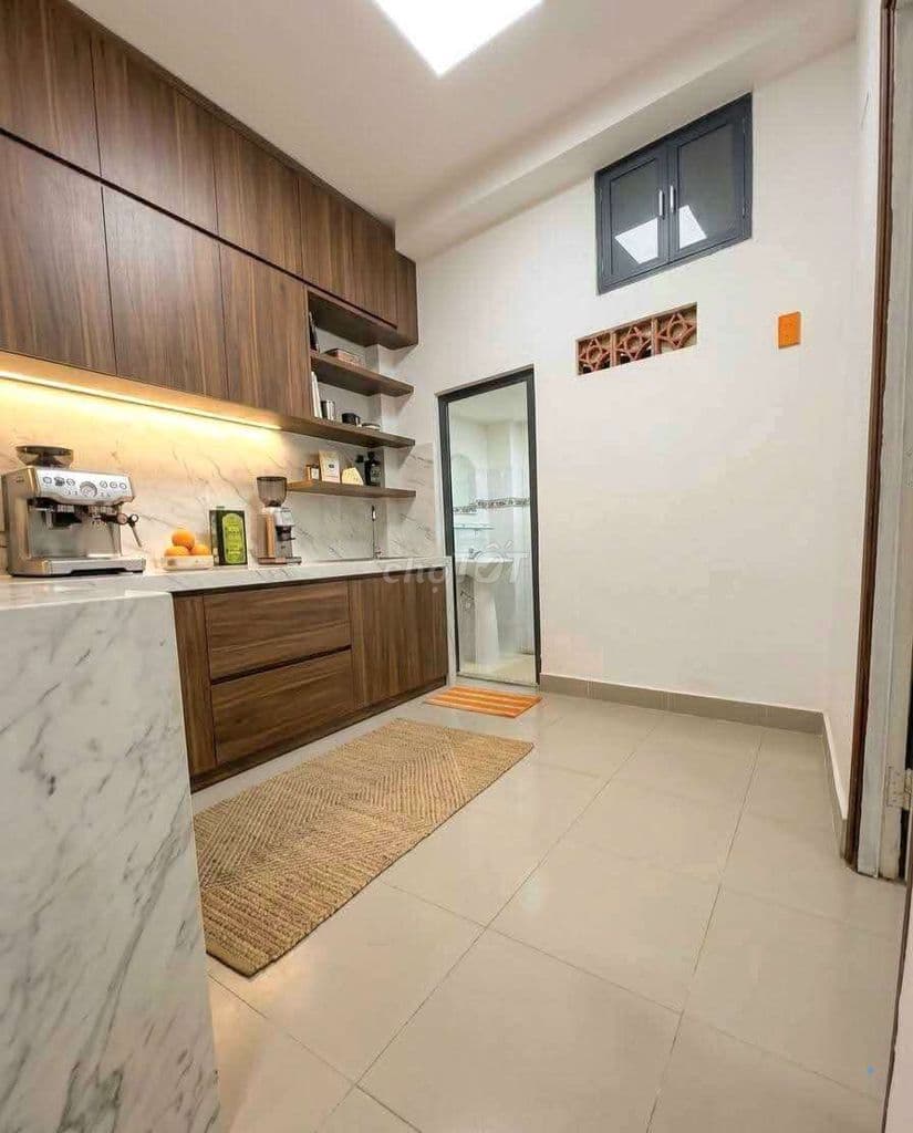 42m² chỉ 3.3 tỷ , ngang 4.2m x 10m, ngay khu Bàu Cát, thuê 20 triệu - Ảnh 3