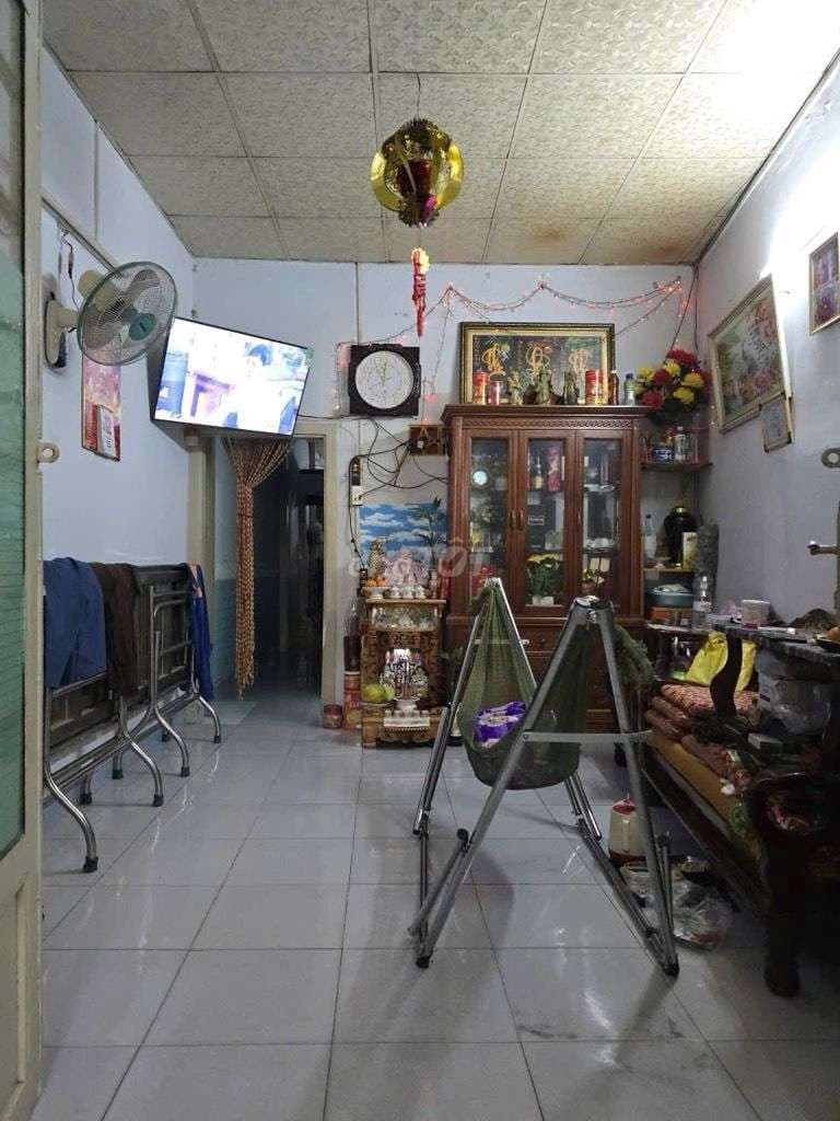 Bán đất tặng nhà cấp 4 Nhà Bè - 52m2 sổ riêng - Tiện xây mới