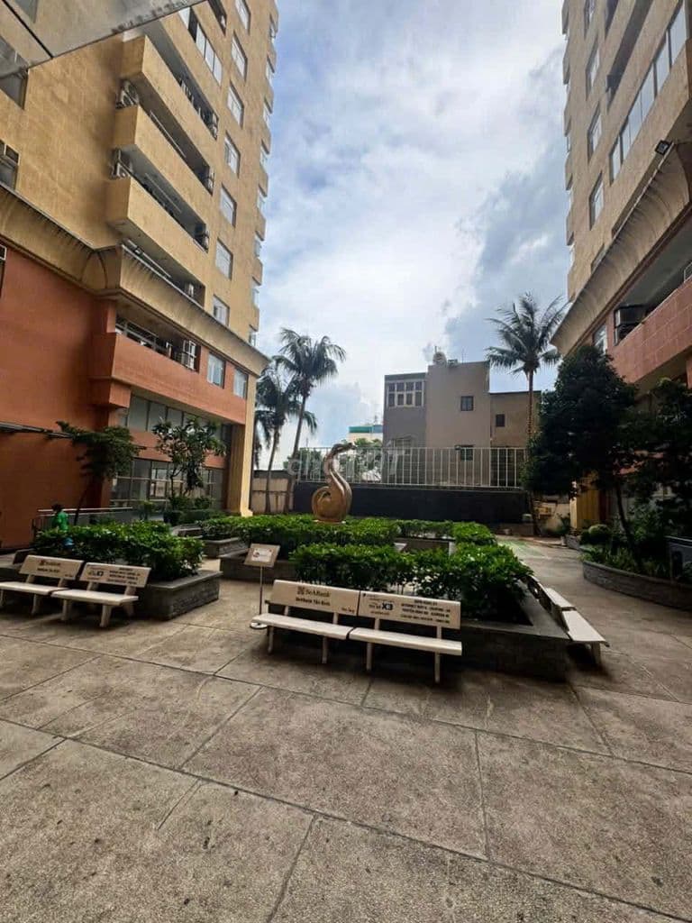 Bán căn hộ 3PN Hoàng Kim Thế Gia 82,81m² sổ hồng