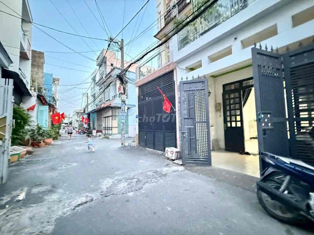 Nhà SHR Đúc 1 Trệt 2 Lầu - HXH Thông 7M ngay Lâm Thị Hố - Ảnh 3