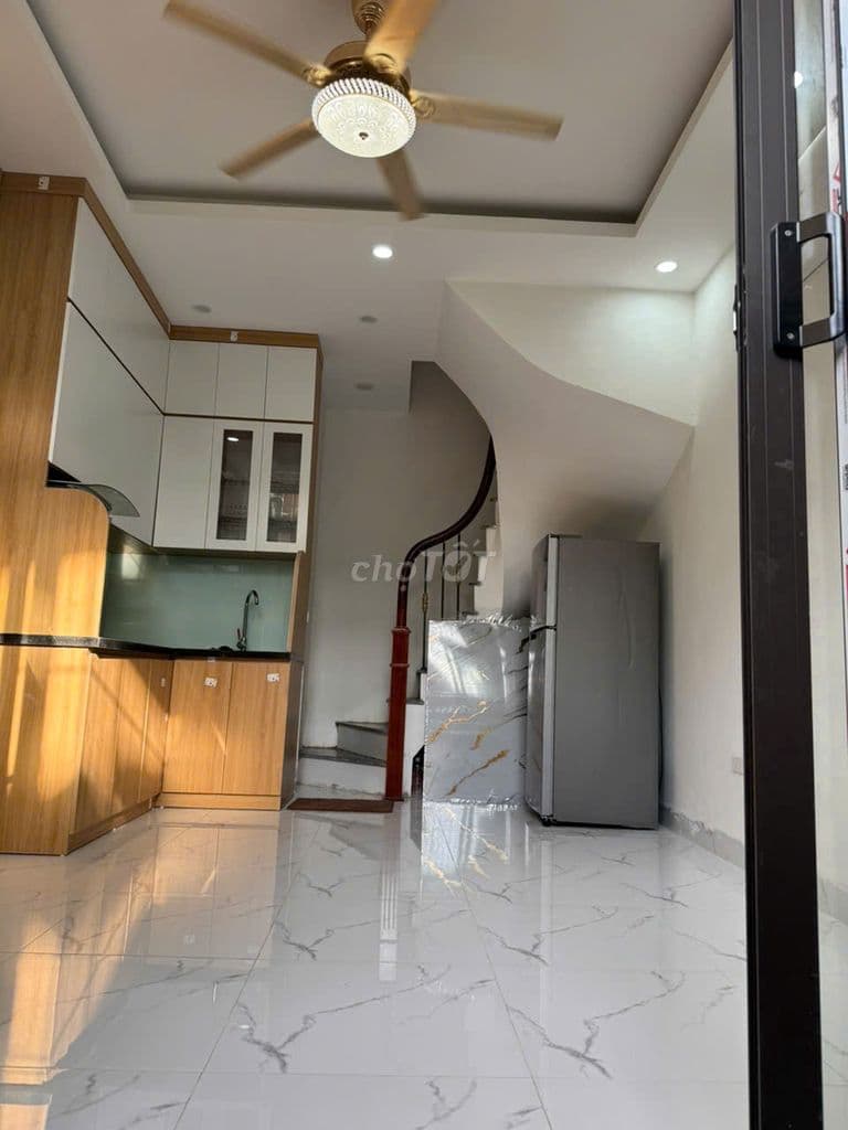 Nhà đẹp Trung Phụng : 25m² x 4,5T , 3PN Full Nội Thât ,Đống Đa Hà Nội