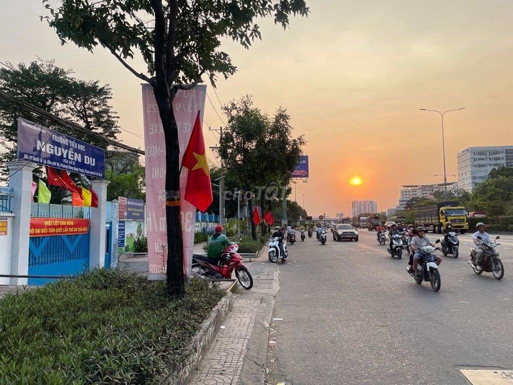 BÁN NHÀ 2 TẦNG NGANG HƠN 5M HẺM 2M QUỐC LỘ 1A PHƯỜNG ĐÔNG HƯNG THUẬN