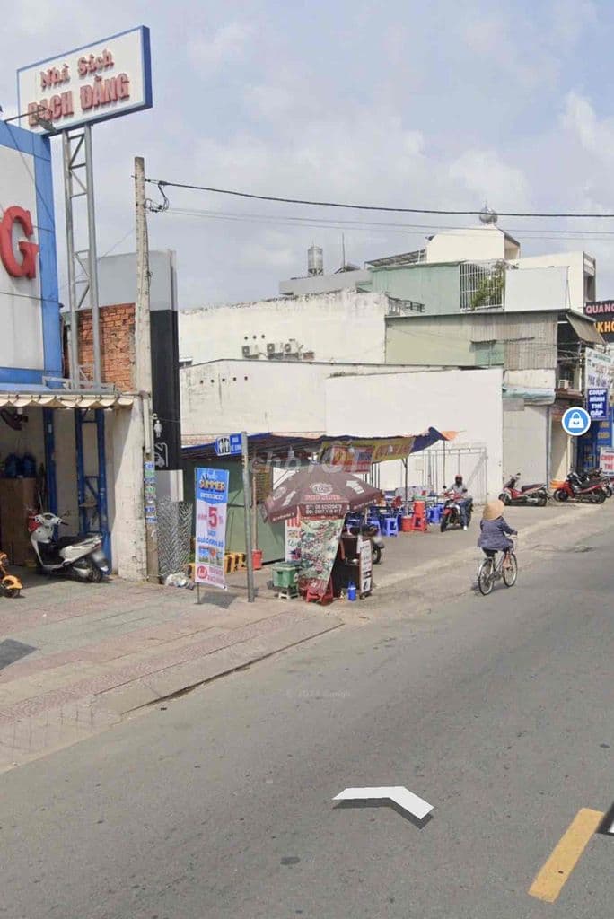 Chuyển nhượng cây xăng 2 MT 20x50