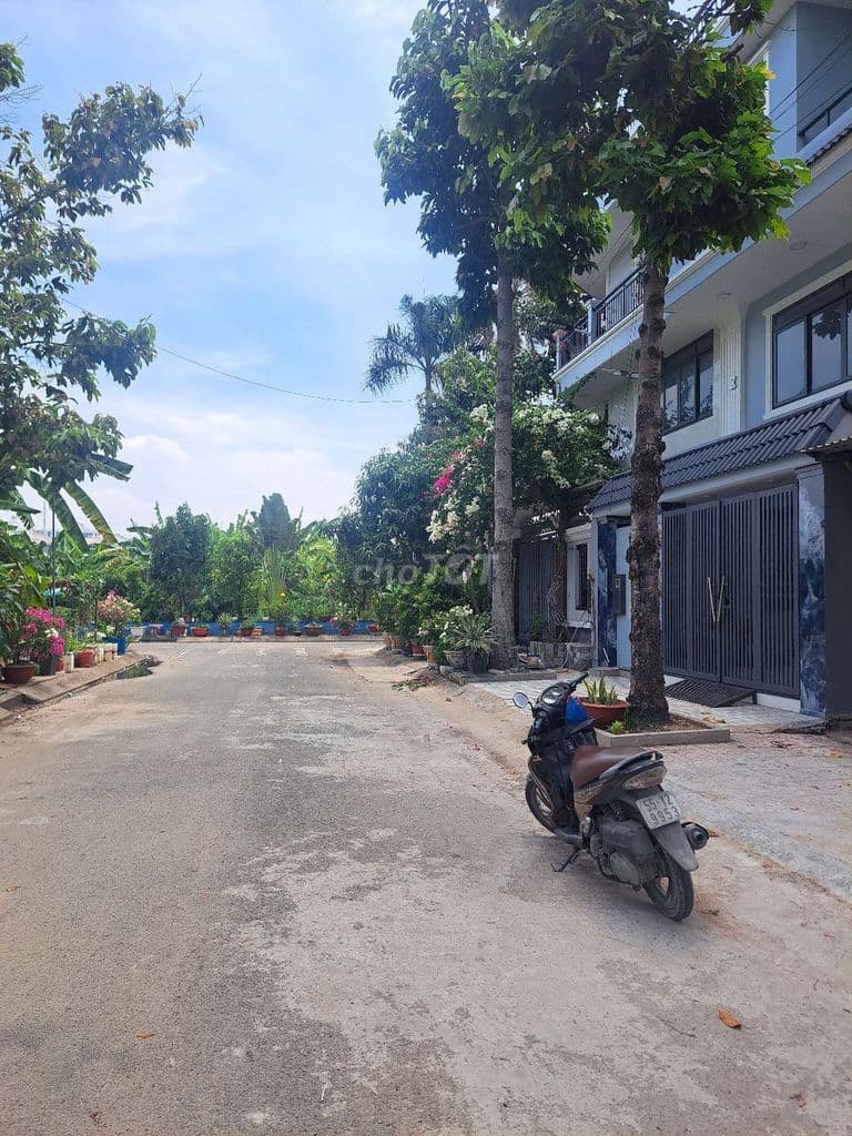100m2 thổ cư Ngay Liên Phường xây cao tầng.Q9