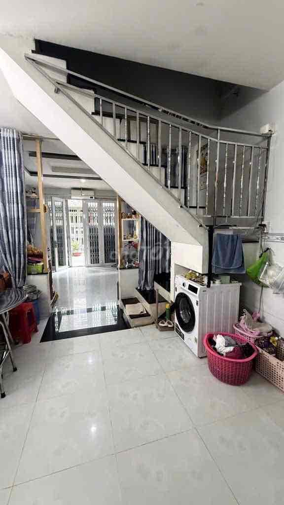 Hơn 4 Tỷ - 42m2 - Hẻm xe tải 6m - Ngay Học viện Cán Bộ - Ảnh 3