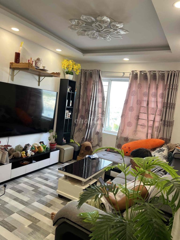 cần bán gấp căn hộ