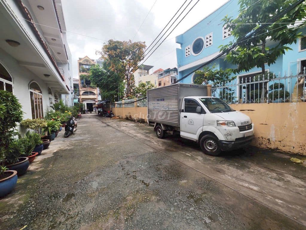 Chuyển nơi ở cần bán nhà thiết kế kiểu mái Thái - Ảnh 2