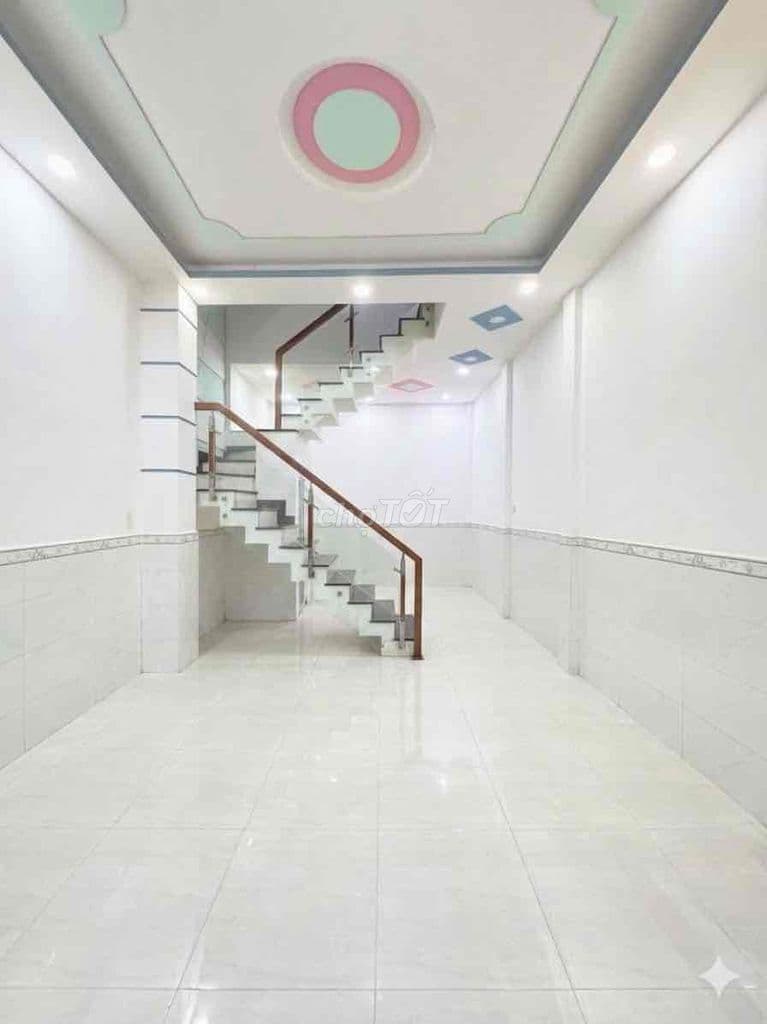 Ngay Chợ Gò Xoài, Giáp Tân Phú, DTSD 64m2, 2 PN, LG It, HXH, 3.84 Tỷ