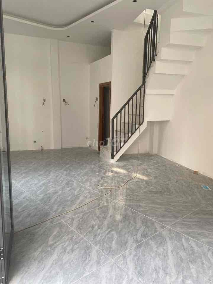 Bán nhà sổ riêng hẻm 997 Trần Xuân Soạn DT:5x6m 2 tầng 2pn p.Tân Hưng. - Ảnh 2