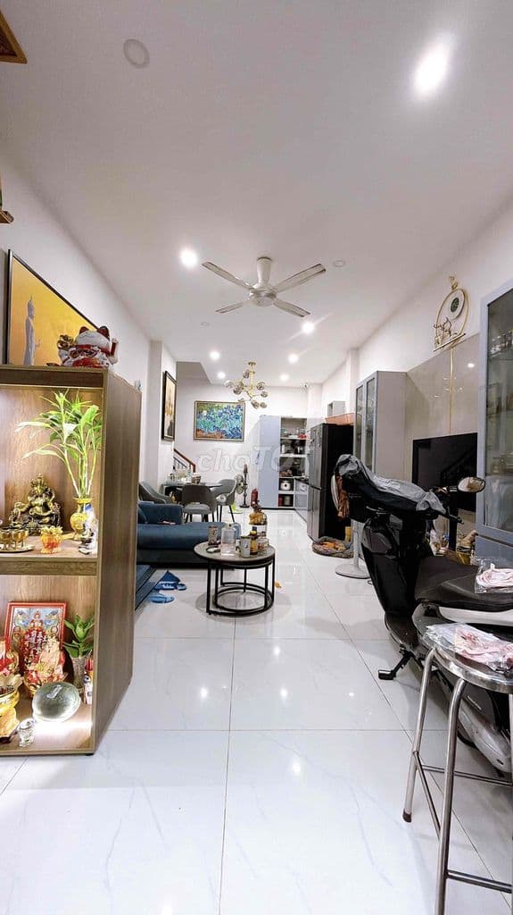 Nhà 4 Tầng 3P3WC - Ảnh 3