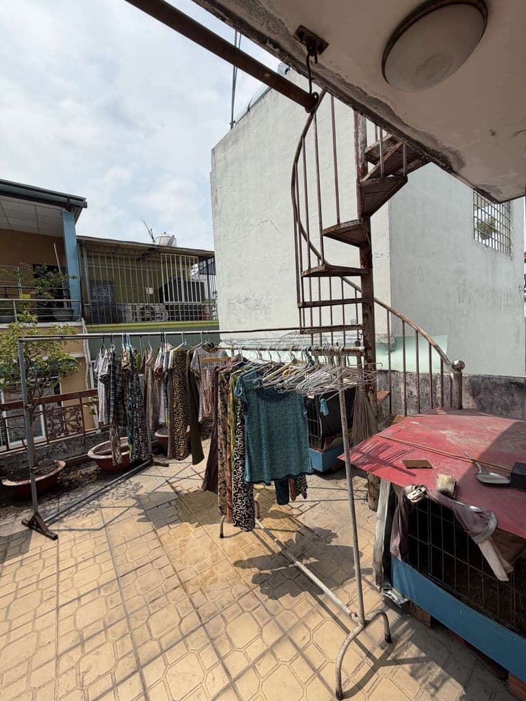 SIÊU HIẾM GÓC MT HẺM Q10-NHÀ CÓ DÒNG TIỀN SIÊU KHỬNG-HƠN 5 TỶ THÔI - Ảnh 3