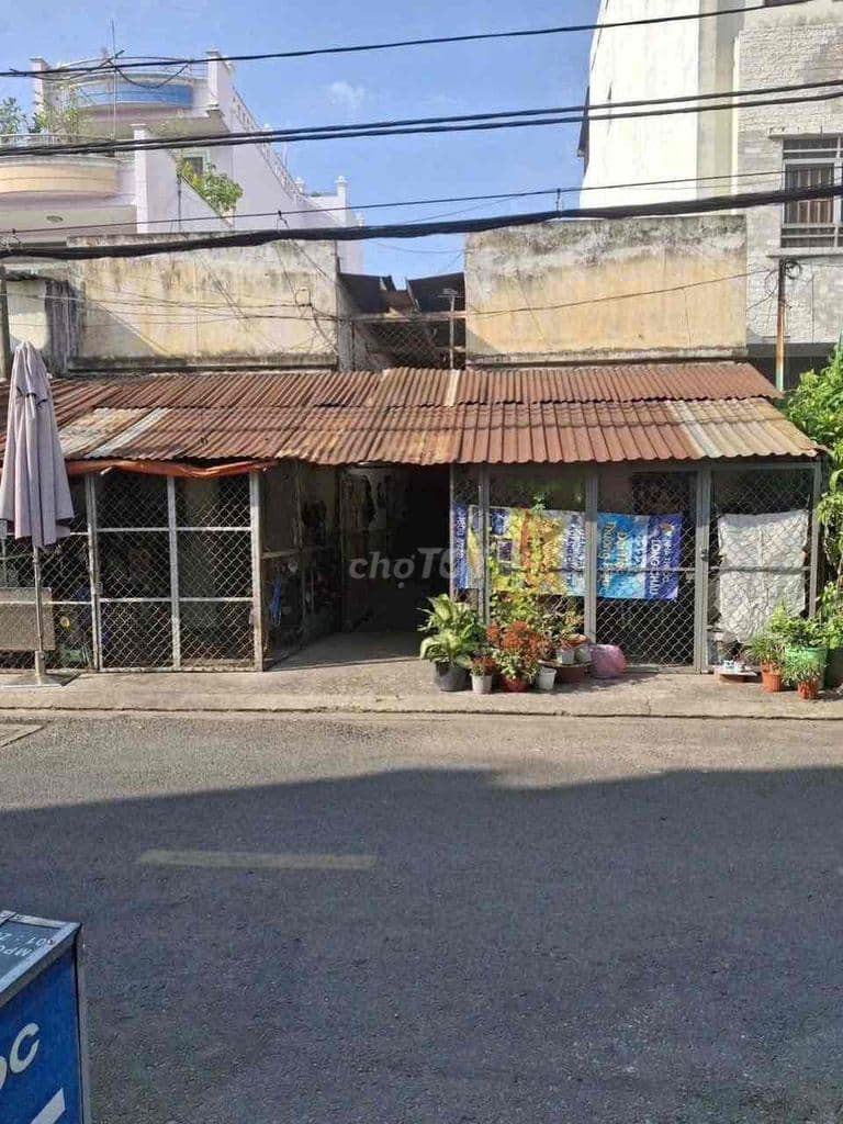 BÁN LÔ ĐẤT MẶT TIỀN 05 HT Q12 , DT : 8*25 , VI TRI ĐẸP