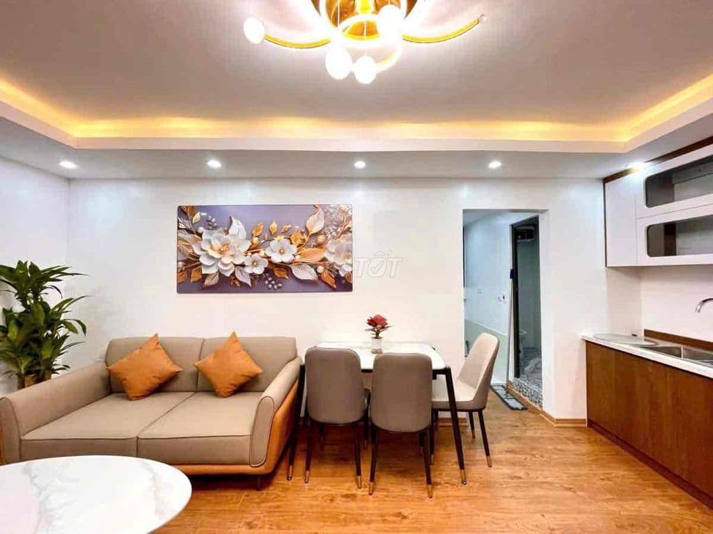 Tập thể Thọ Lão, tầng 2 đẹp ở ngay, sân xe rộng, bảo vệ trông ngày đêm - Ảnh 2