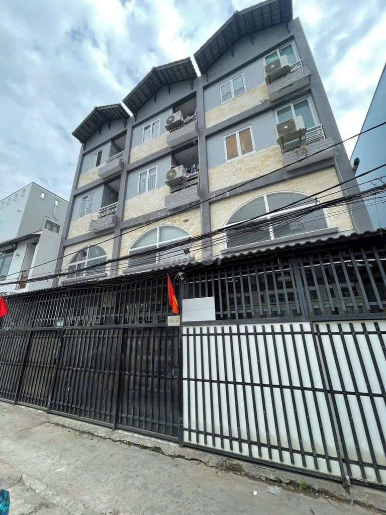 Chính chủ bán nhà 3 lầu mặt tiền Hẻm 1056 huỳnh Tấn Phát