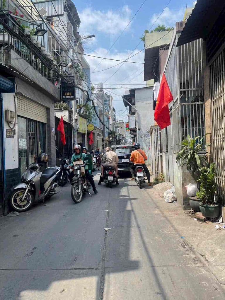 Chinh chủ bán nhà, liên hệ: *** có thương lượng