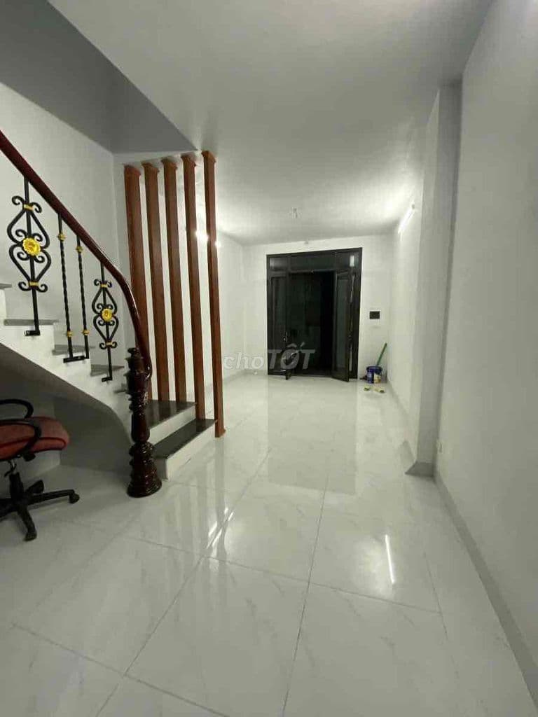 Hơn 2,5 tỷ có nhà đẹp Trần Hoà-oto đỗ cửa-10m oto tránh-42m*2T;MT4m;2N